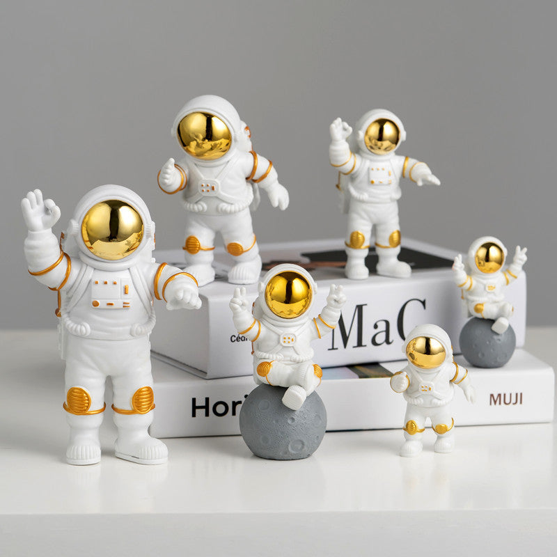 Wholesale astronaut hand model creative astronaut blind box decoration living room TV cabinet decoration birthday gift