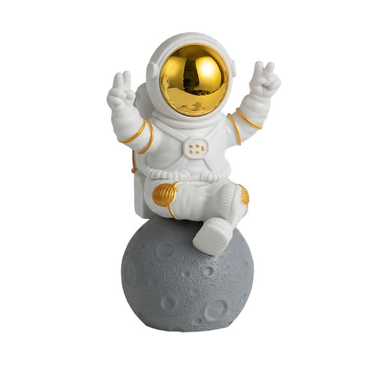 Wholesale astronaut hand model creative astronaut blind box decoration living room TV cabinet decoration birthday gift