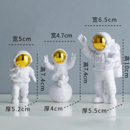 Wholesale astronaut hand model creative astronaut blind box decoration living room TV cabinet decoration birthday gift