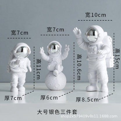 Wholesale astronaut hand model creative astronaut blind box decoration living room TV cabinet decoration birthday gift