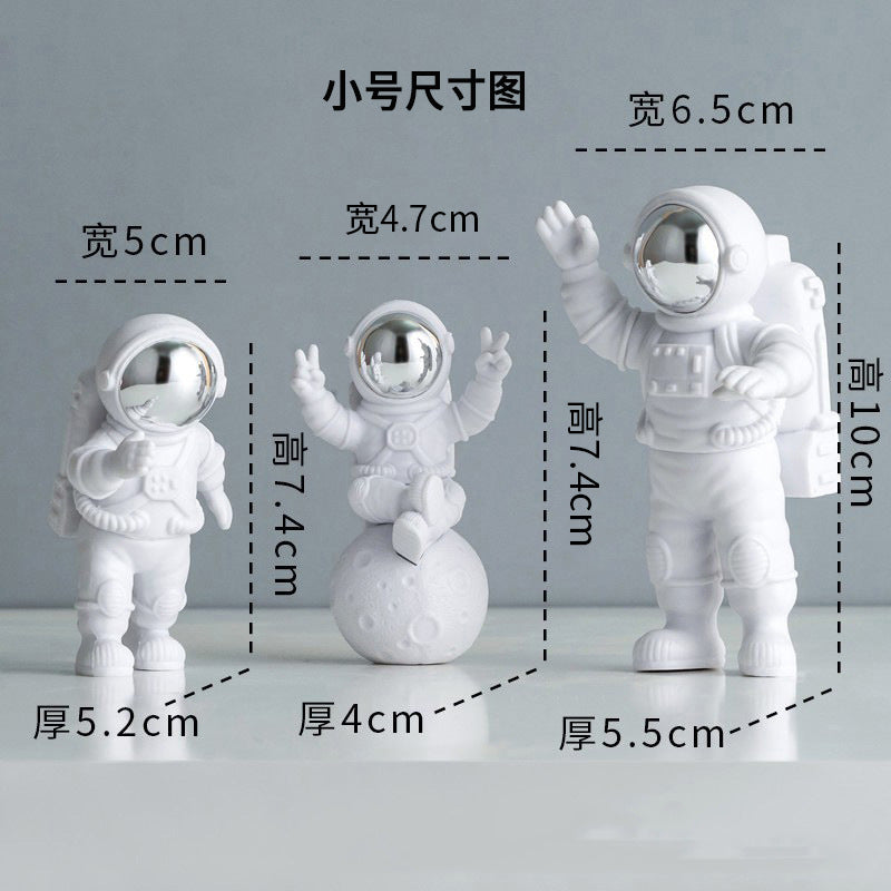 Wholesale astronaut hand model creative astronaut blind box decoration living room TV cabinet decoration birthday gift