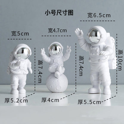 Wholesale astronaut hand model creative astronaut blind box decoration living room TV cabinet decoration birthday gift
