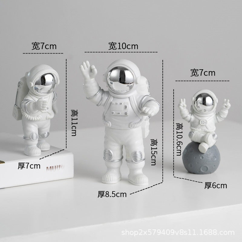 Wholesale astronaut hand model creative astronaut blind box decoration living room TV cabinet decoration birthday gift